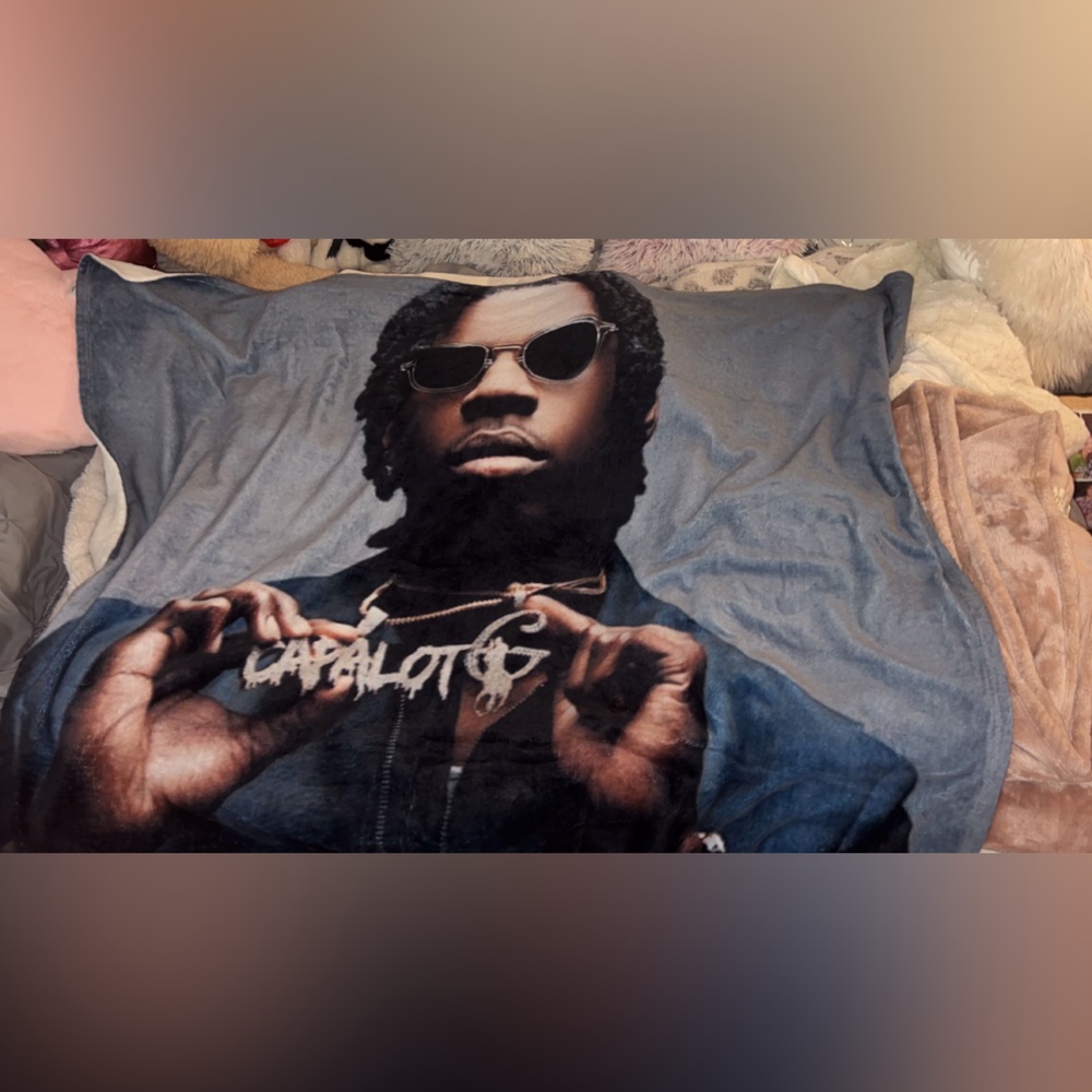 Polo G blanket